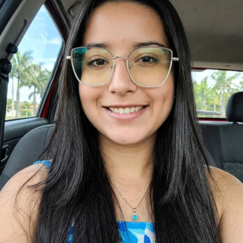 Babysitter in Charqueada: Clícia