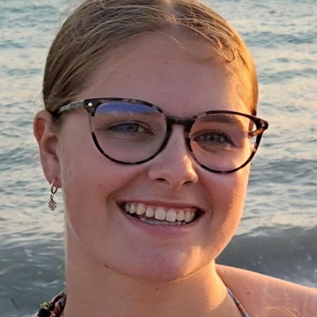 Babysitter in Gondreville: Zoé