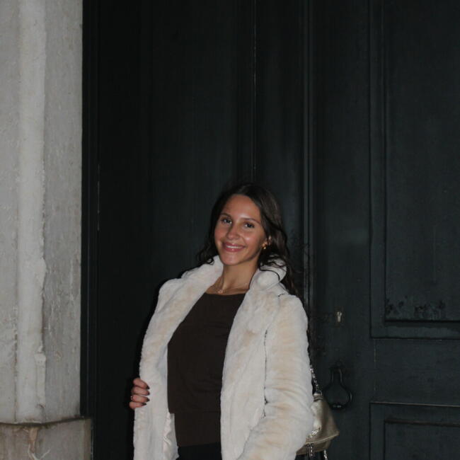 Babysitter in Sintra: Luana