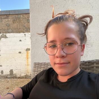 Babysitter in Saumur: Clara