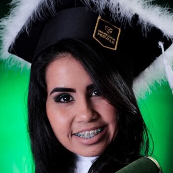 Babá em Estância Velha: Tatiane