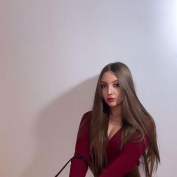 Canguro en Elche: Monica