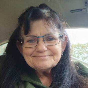 Babysitter in Plymouth (Maine): Pauline