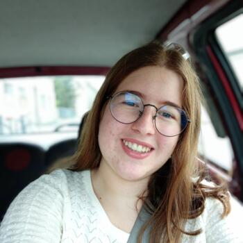 Babysitter in Sury-le-Comtal: Candice