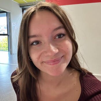 Babysitter in Bron: Marie