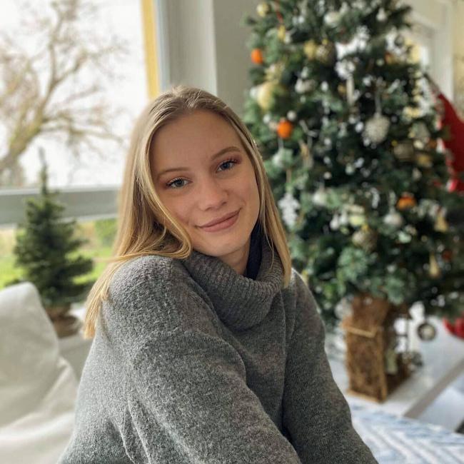 Colmar 베이비시터: Faustine