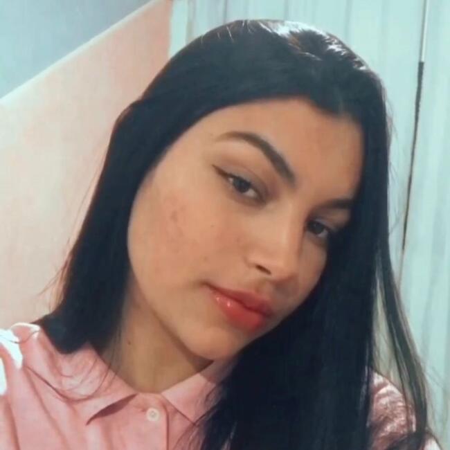 Babá em Senador Canedo: Tays