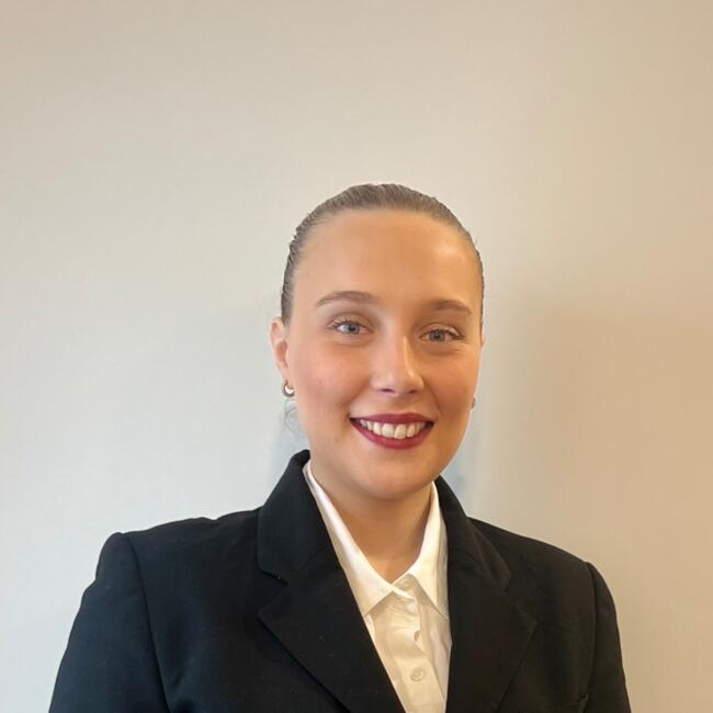 Babysitter em São Domingos de Rana: Raquel