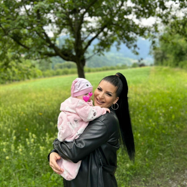 Babysitter a Balgach: Elita