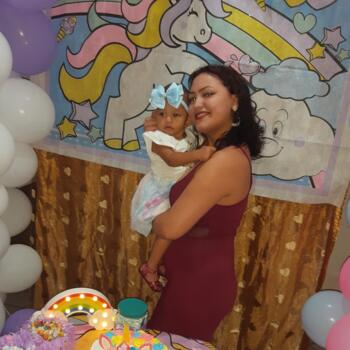 Emprego de babá em Maricá: emprego de babá Andrea