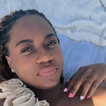 Babysitter in Santarém: Patricia