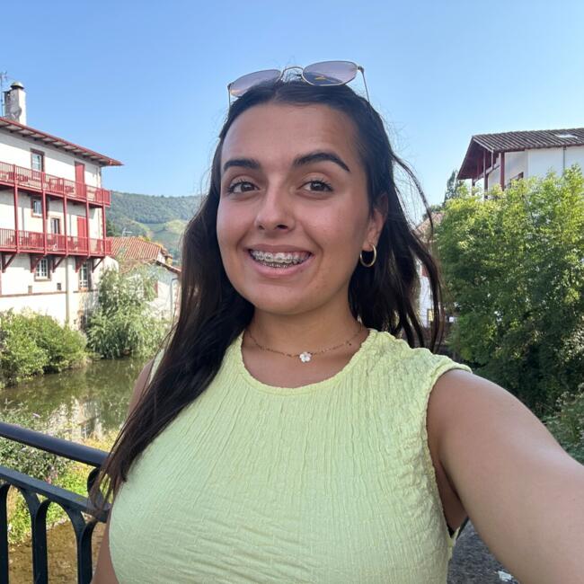 Babysitter in Seville: Isabel