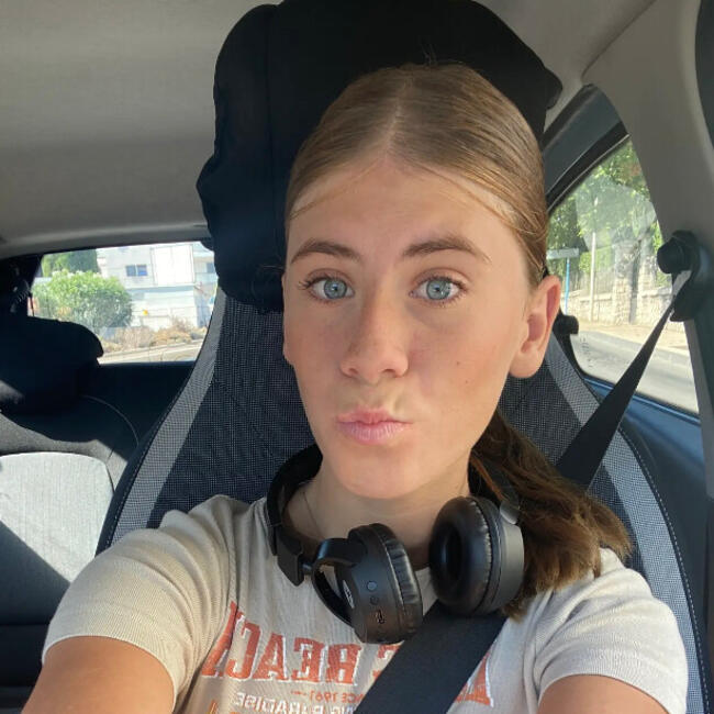 Babysitter in Marseille: Victoria
