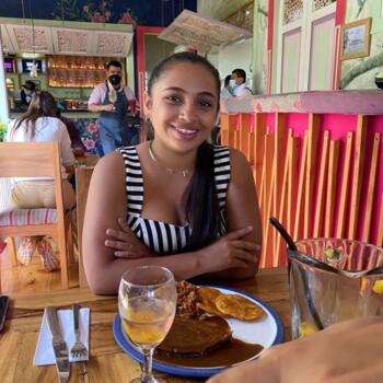 Babysitter Llinars del Vallès: Valentina