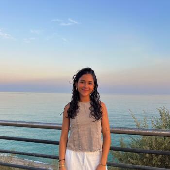 Babysitter em Amadora: Gabriela