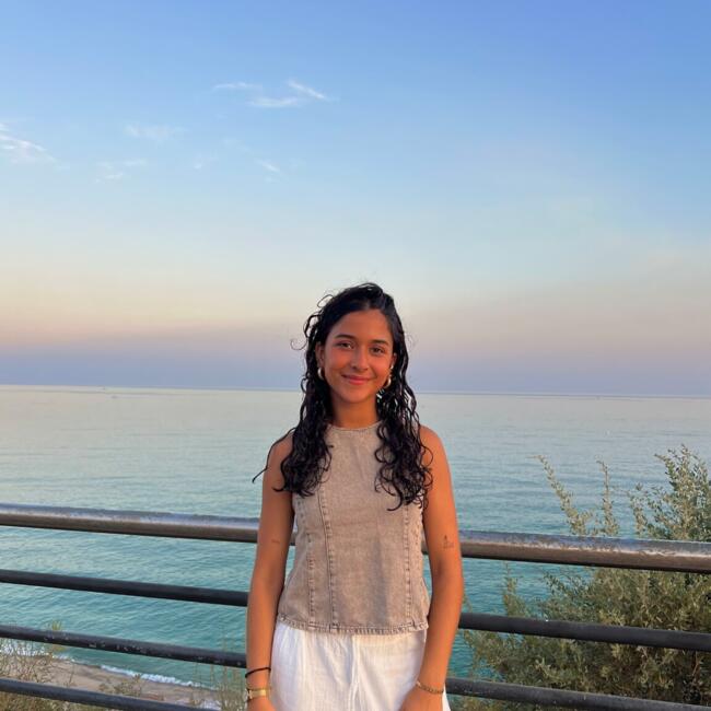 Babysitter em Amadora: Gabriela