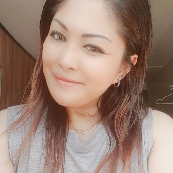 Babysitting job in Singapore: babysitting job Zurah
