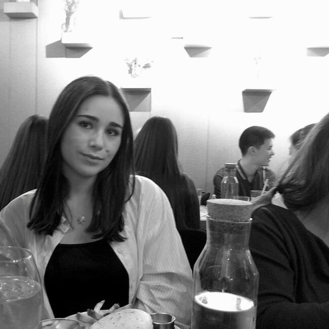 Babysitter in Drancy: Lena