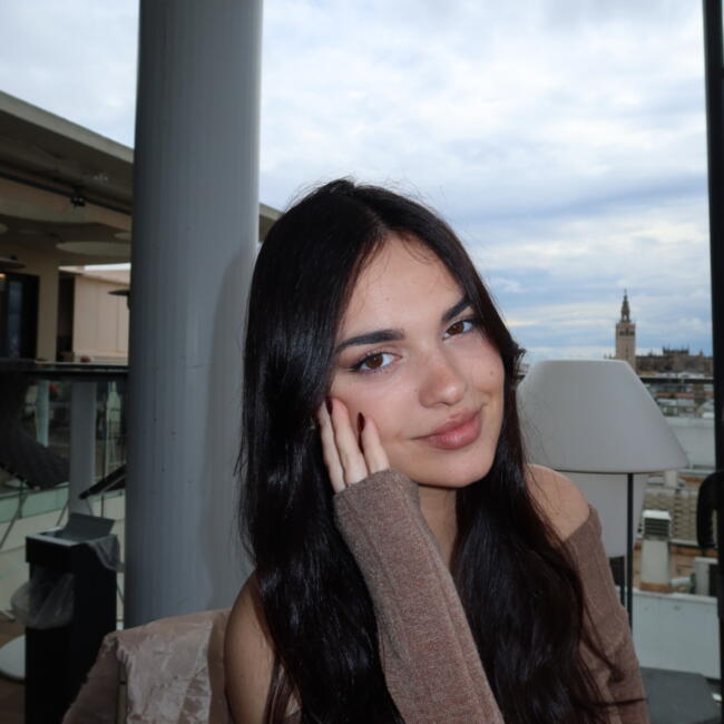 Babysitter in Cork: Macarena