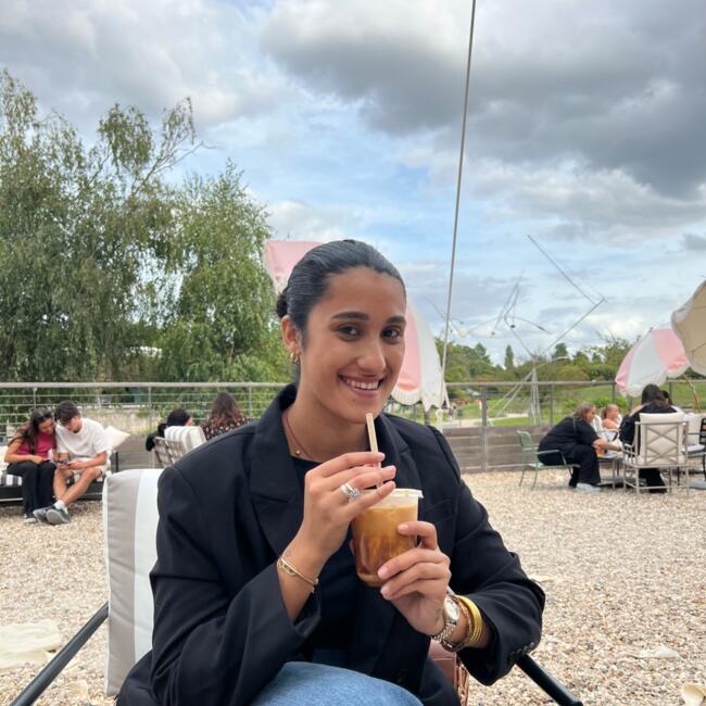 Babysitter in Montpellier: Jade