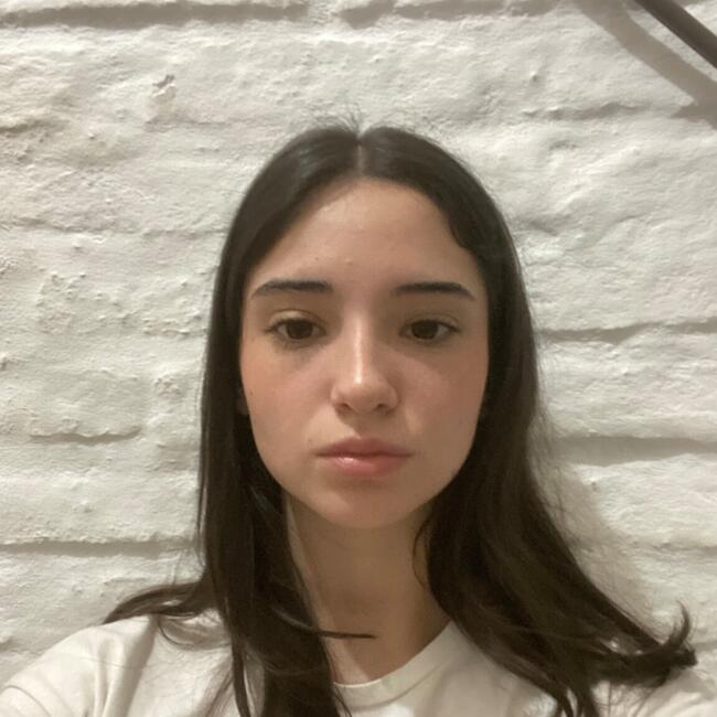 Babysitter in Montevideo: Agustina