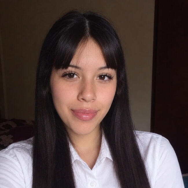 Babysitter in Pilar: Jazmin