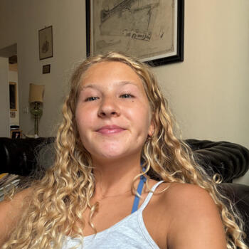 Babysitter in London: Alix