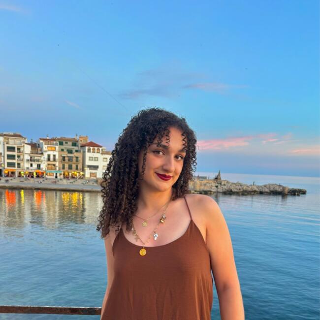 Babysitter in Almada: Amaïa