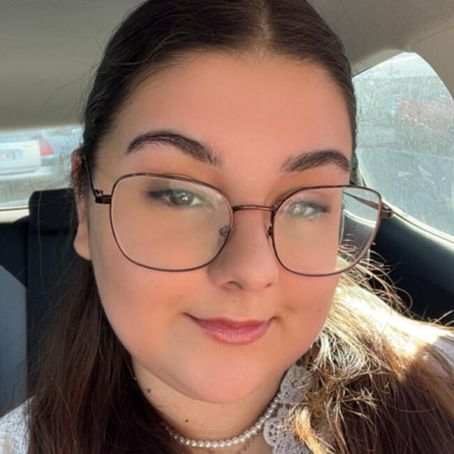 Babysitter in Marly: Léa