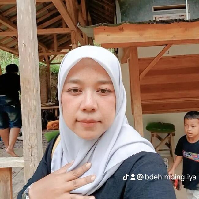 Babysitter in Garut (Kabupaten Garut): Dedeh