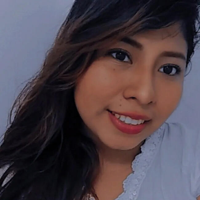 Babysitting job in Sacacoyo: Astrid