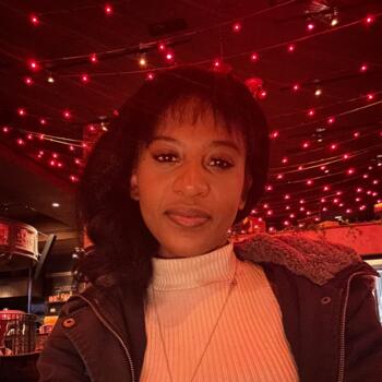 Babysitting job in Amityville: babysitting job Esterline