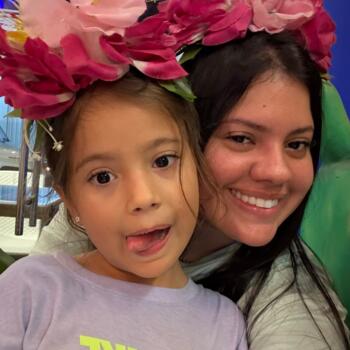 Babysitter in Floridablanca: Laura