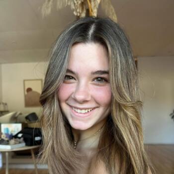 Babysitter in Newcastle: Sienna