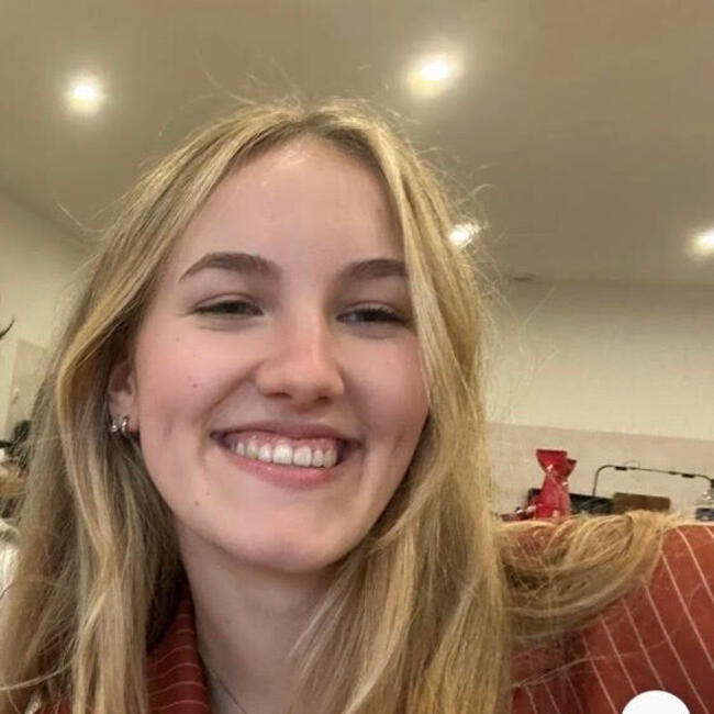 Babysitter in Nieuwerkerken: Britt