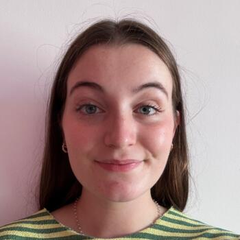 Babysitter in Liège: Nina