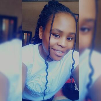 Babysitter in Cape Town: Moleen