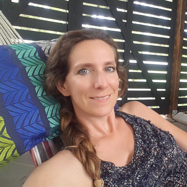 Babysitter in Sunshine Coast: Irene