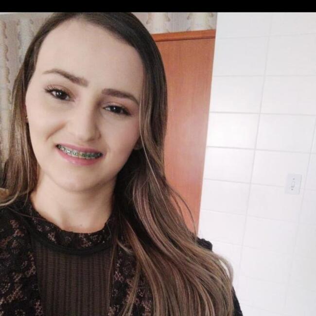 Babá em Campo Largo: Bruna