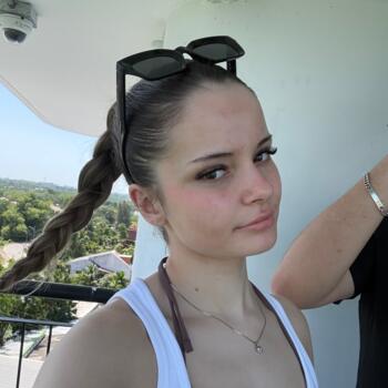 Babysitter in Cachan: Manon