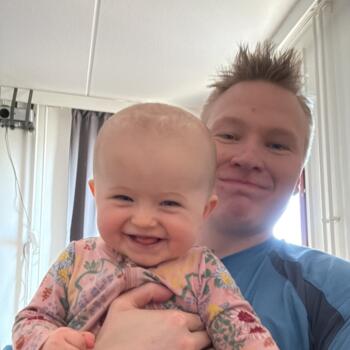 Babysitting job in Helsinki: babysitting job Aki