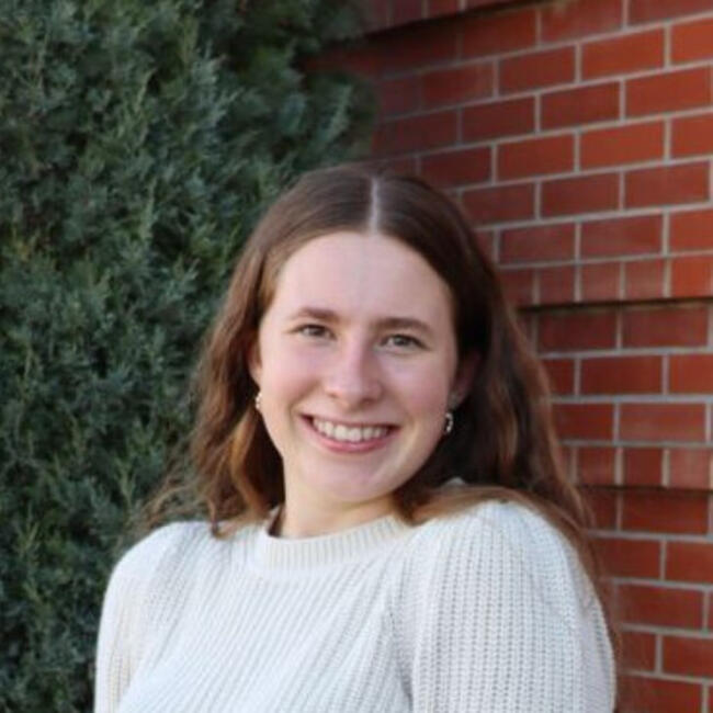 Babysitter in Lethbridge: Margo