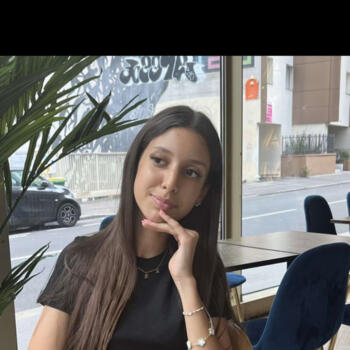 Babysitter in Paris: Cheryne