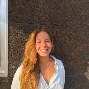 Babysitter in Esposende: Maria Laura