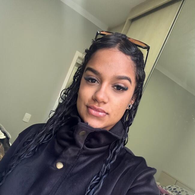 Emprego de babá em Campinas: Milena