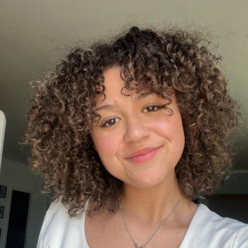 Babysitter em Unhos: Ingrid