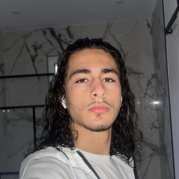 Babysitter in Brisbane: Gregoire