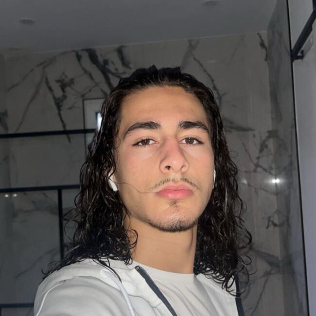 Babysitter in Brisbane: Gregoire