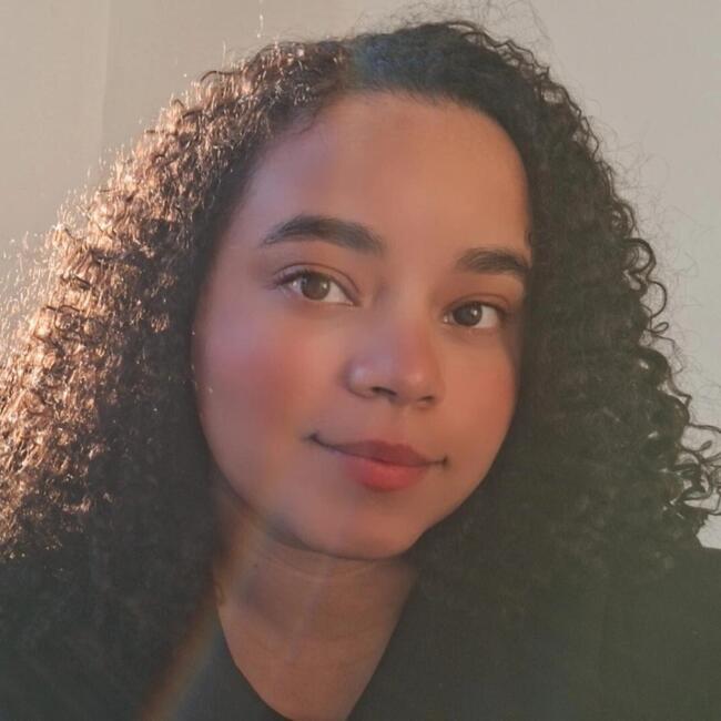 Babysitter in Londrina: Bruna