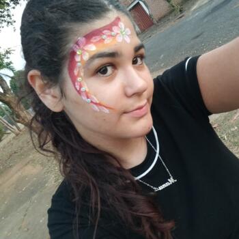 Babá em Goiânia: Manuela